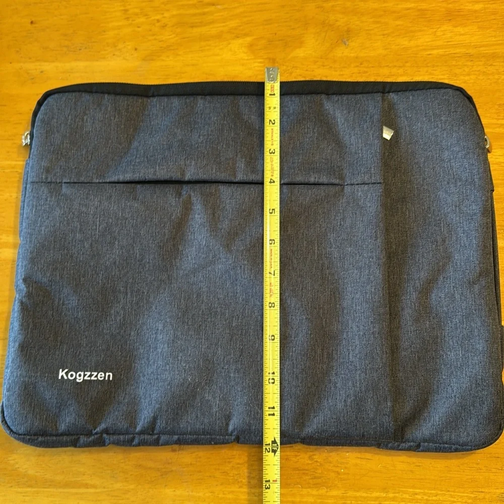 Kogzzen Navy Laptop Sleeve